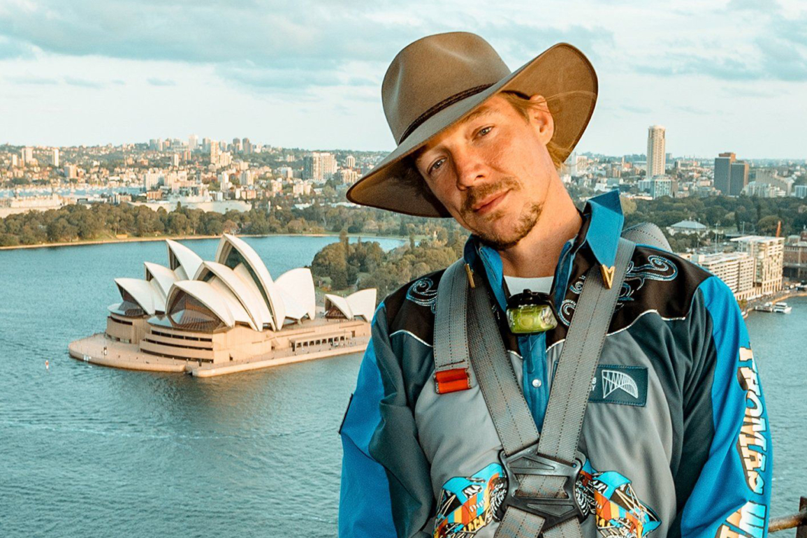 Diplo na Sydney Harbour Bridge – Austrália