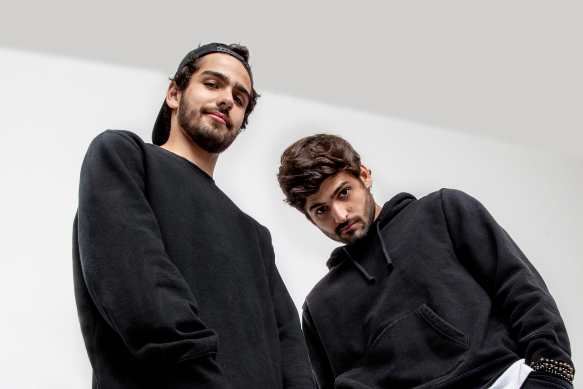 Cat Dealers Seatbelt  Matheus Coutinho Cat Dealers Seatbelt  Matheus Coutinho