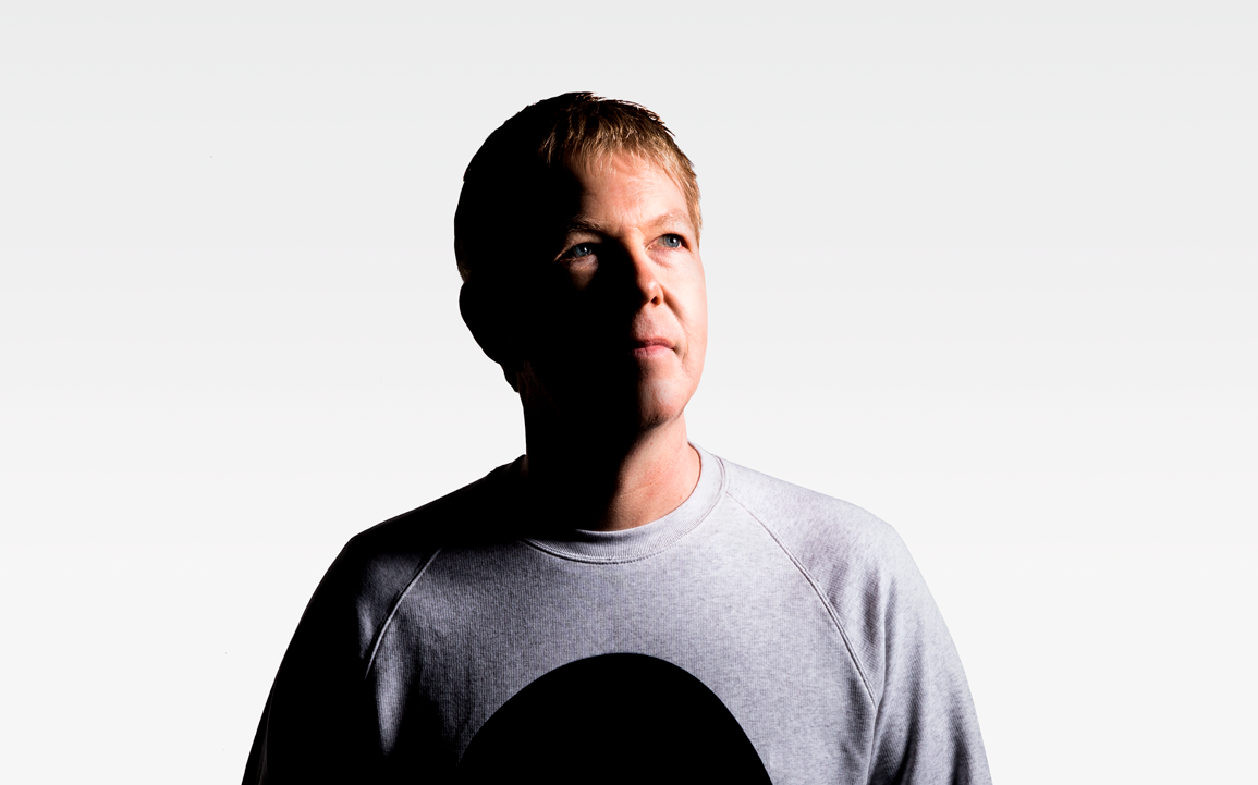 Com 4 discos e 45 tracks John Digweed lança o álbum QUATTRO
