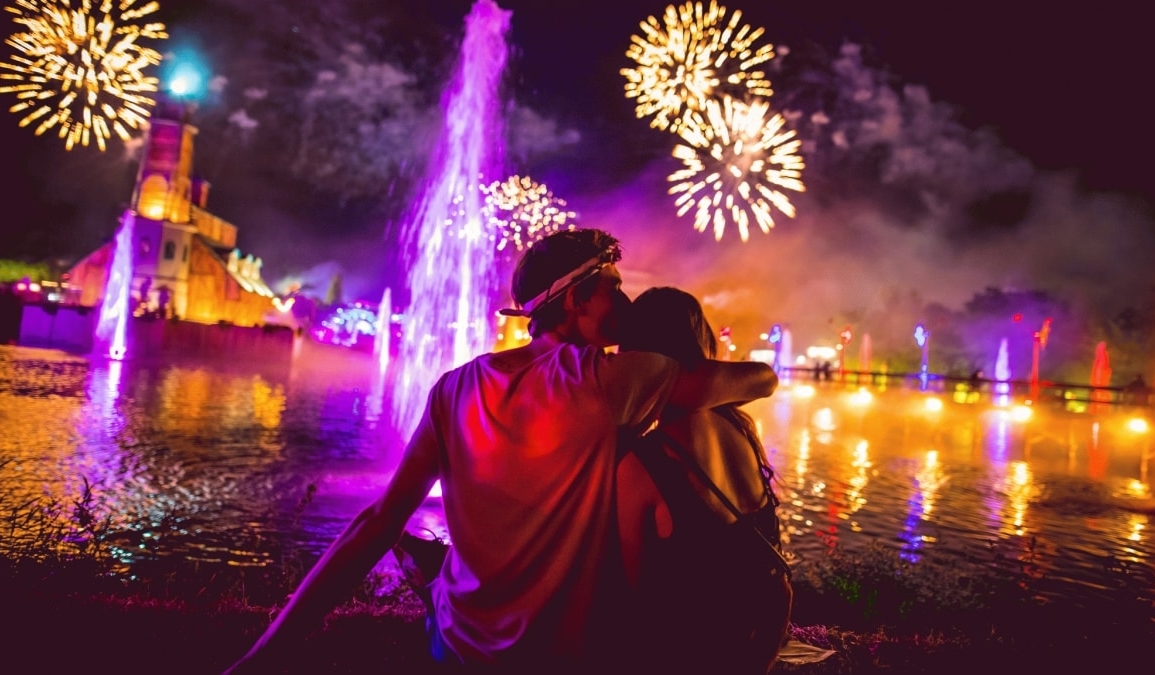 casal no tomorrowland musicas eletronica romanticas casal no tomorrowland musicas eletronica romanticas