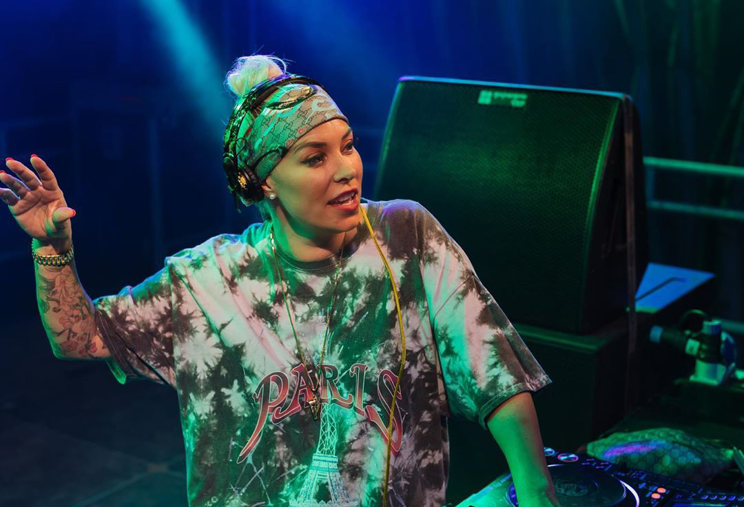 quem é sam divine defected vibez