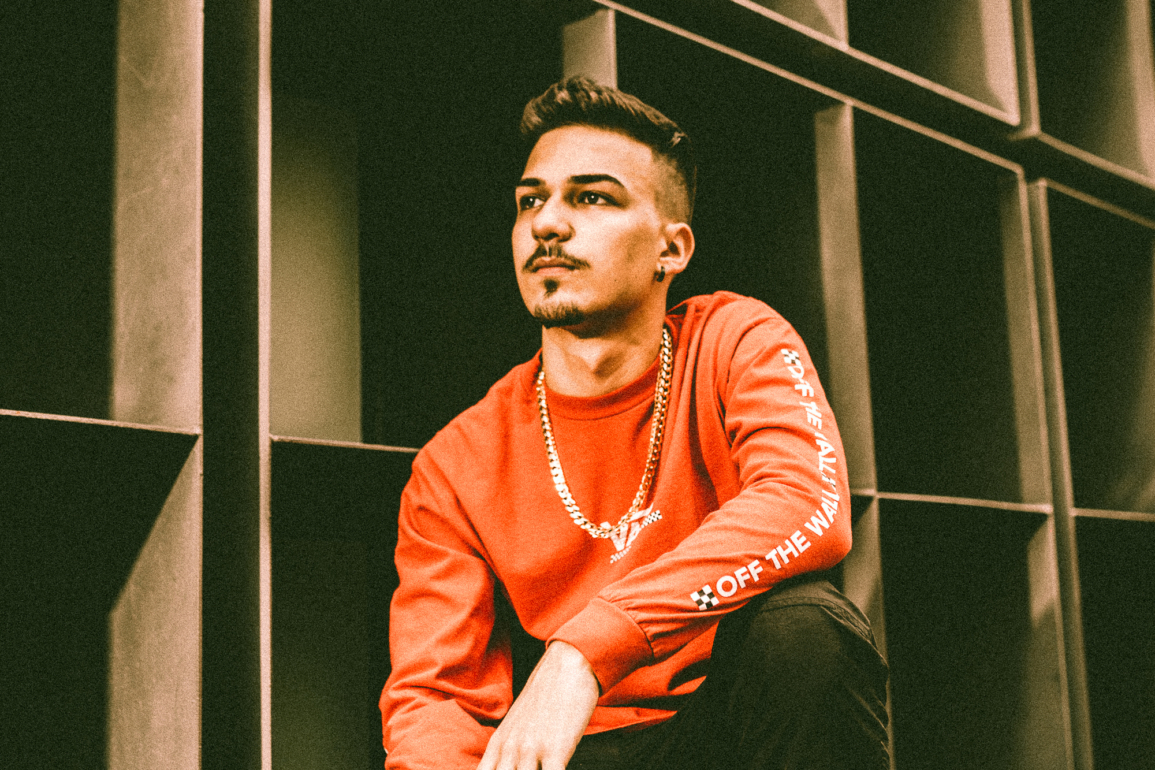 Cour T. comenta sobre Brasil Show sua série semanal de lives pela Dirtybird