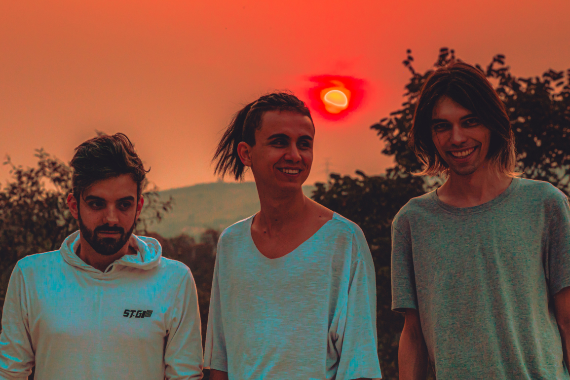 Illusionize e Shapeless traz mensagem sinestésica we luv the vibration