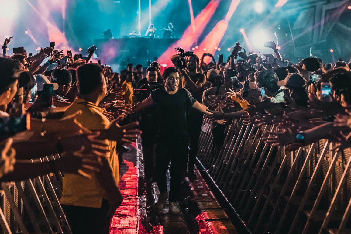 Após 5 anos de sua última música solo Skrillex lança 22Kliptown Empyrean22