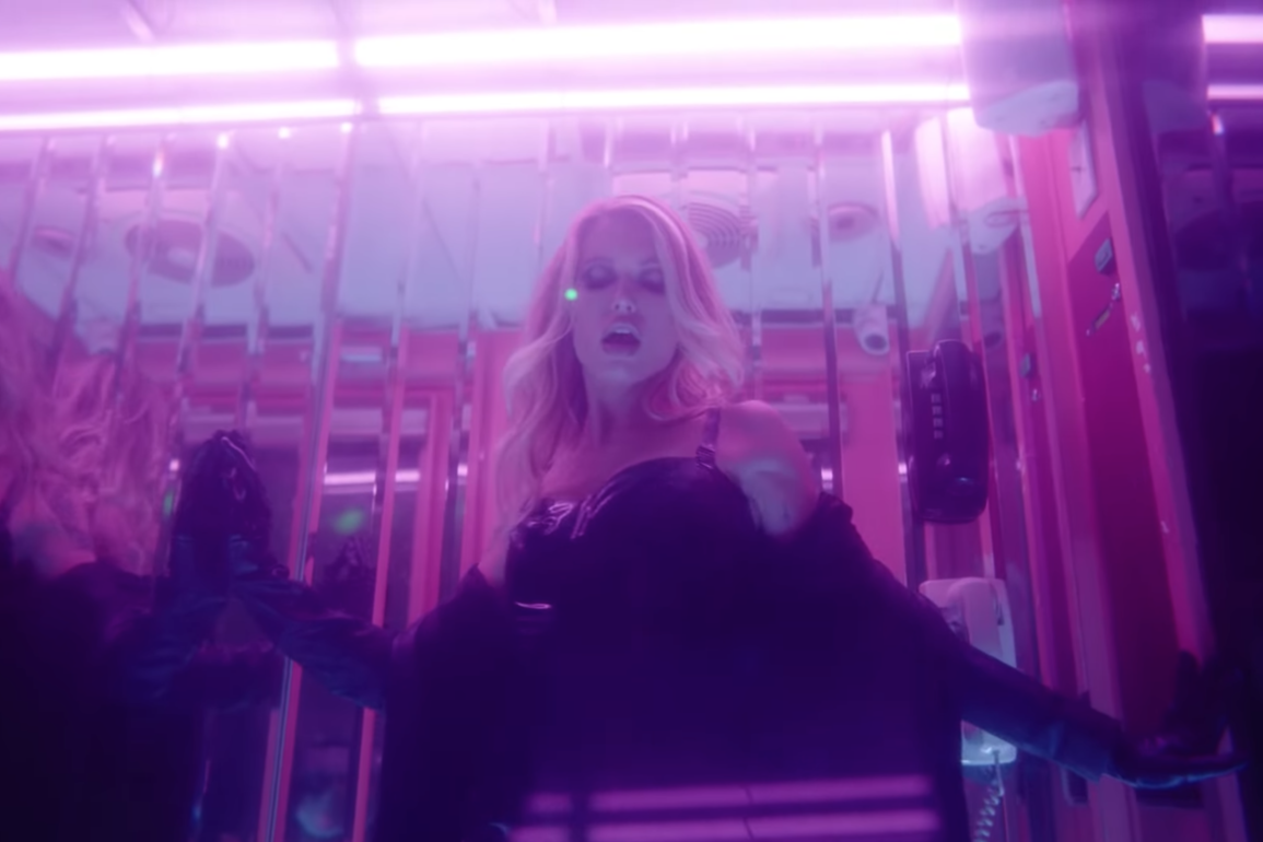 Anabel Englund e MK lançam videoclipe para a viciante track Underwater
