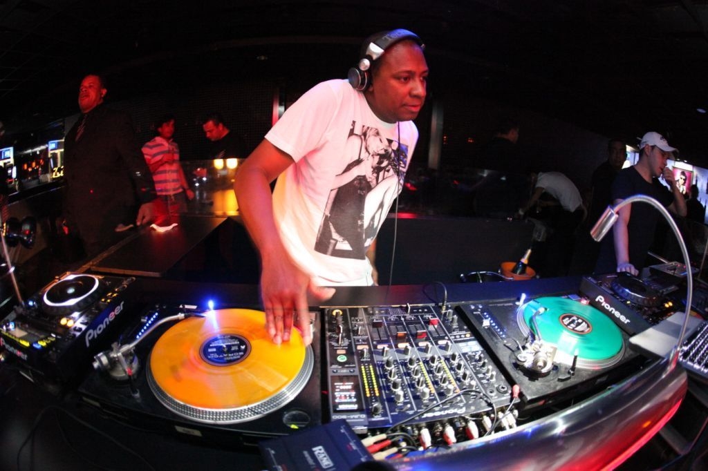 Live act b2b mashup… você conhece o significado dessas siglas e palavras