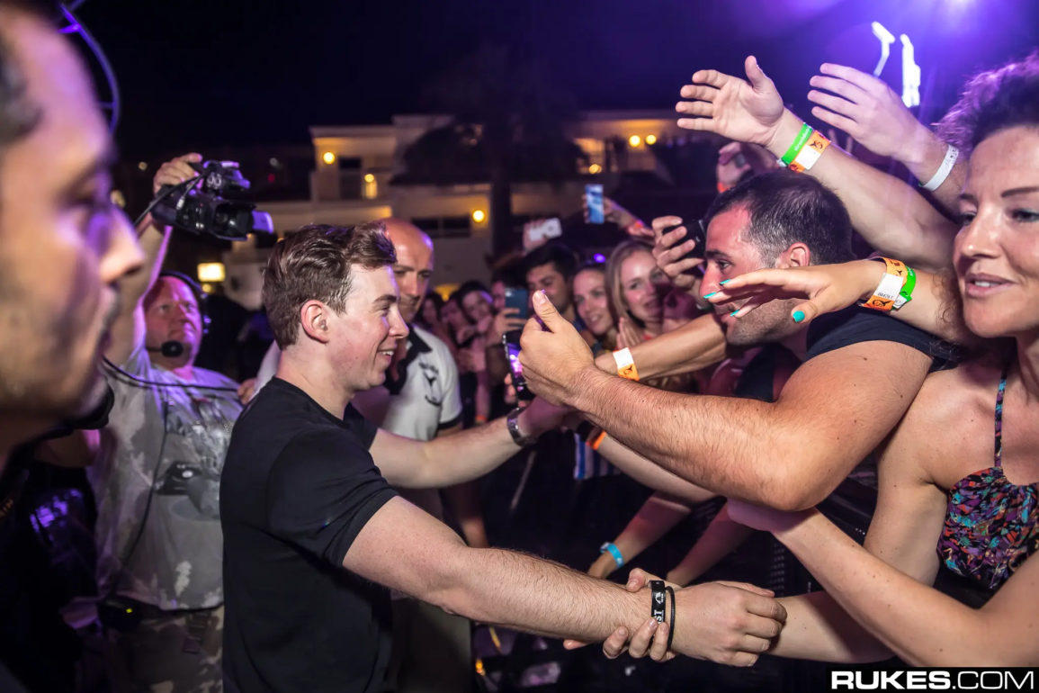 O-que-transforma-uma-pessoa-em-um-fã--(parte-1)