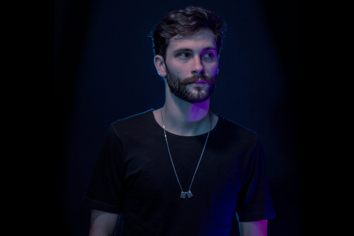 [PREMIERE]-“Unbreathable”,-de-Zeezo-Frias,-marca-estreia-da-label-BBBC-Records-na-cena-eletrônica