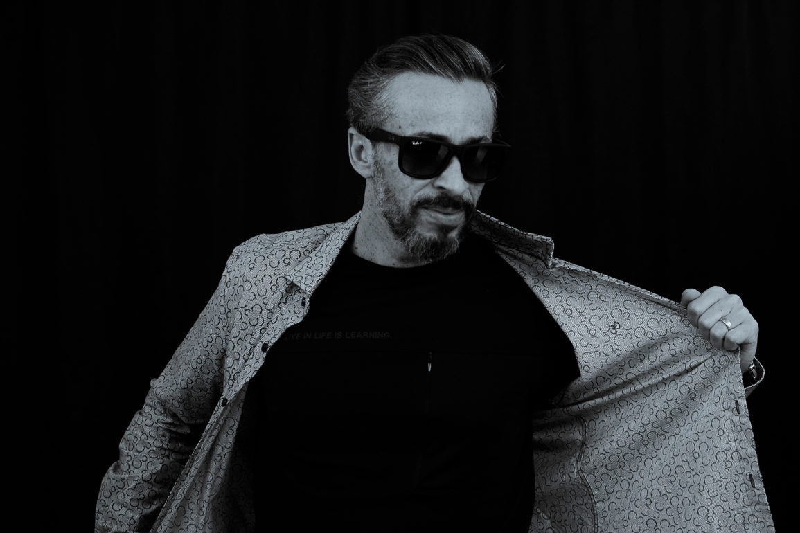 Ronney-Gran-estreia-na-cena-eletrônica-brasileira-com-lançamento-pela-Alphabeat