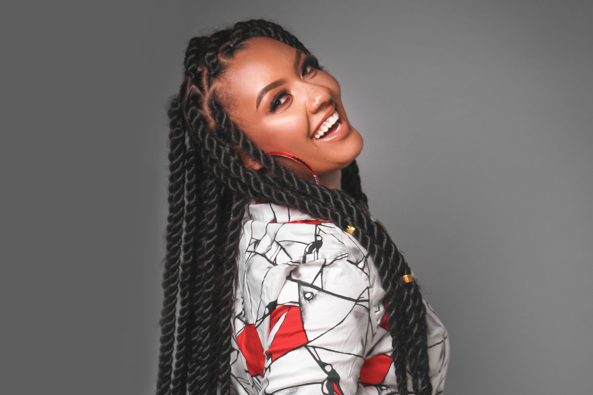 Carola-retorna-à-STMPD-RCRDS,-de-Martin-Garrix,-com-“The-Beat-Drops”,-collab-com-Bart-B-More-