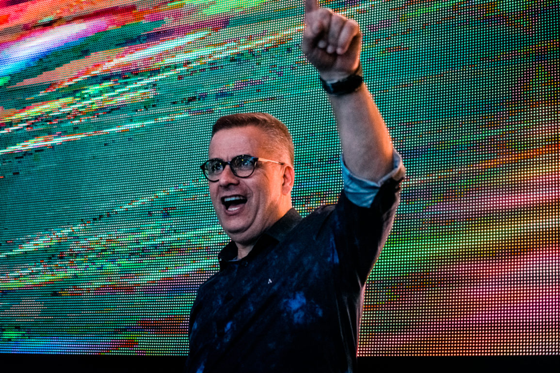 Da-vanguarda-ao-mainstream,-conheça-Mauricio-Cury-e-seus-últimos-lançamentos