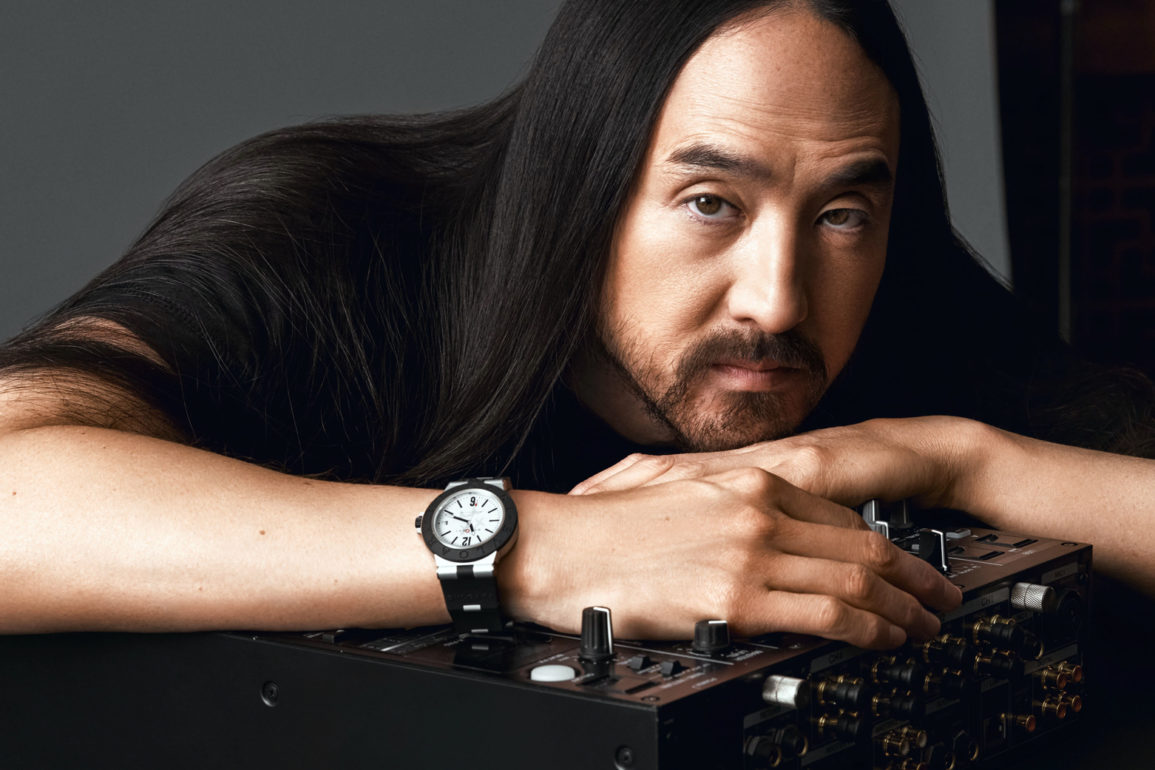 Steve-Aoki-cria-relógio-de-£3.000-“feito-para-raves”-em-parceria-com-a-Bulgari