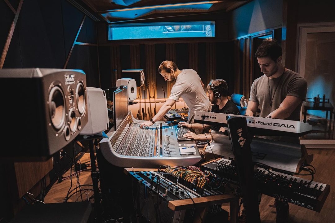 Audax compartilha processo de produção da música Fiction, lançada pela Braslive