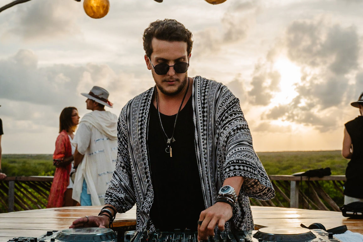 Kiko-Franco-emplaca-“Promised-Land”,-remix-oficial-para-clássico-de-Joe-Smooth-no-top-10-do-beatport