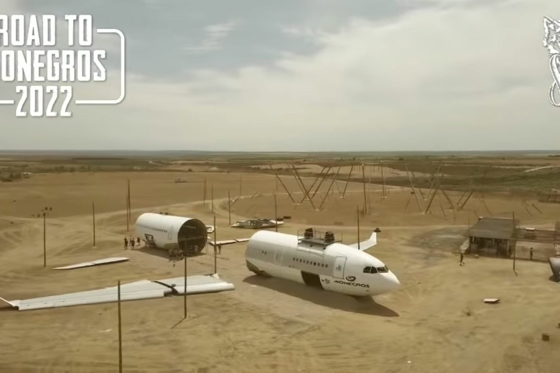 Monegros-Desert-Festival-sediará-o-'Monegros-8.6-Airlines-Experience',-com-palco-e-pista-de-dança-construídos-a-partir-de-um-Airbus-A330-aposentado-