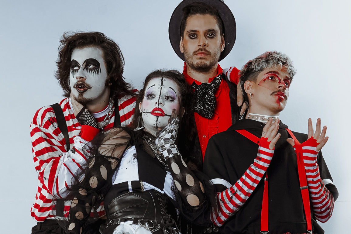 Almanac-e-SPECT3R-lançam-'fReAk-o.O'-com-clipe-fora-da-caixa-e-cheio-de-surpresas