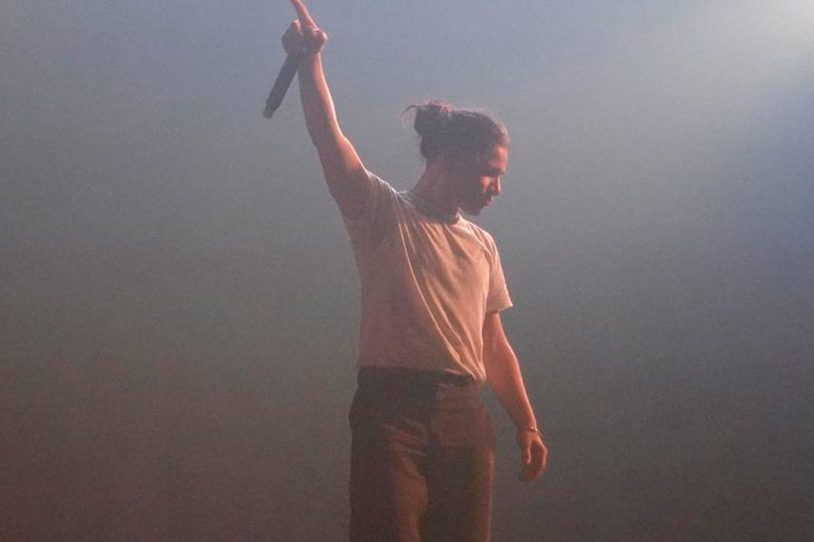 Assista-Skrillex-quebrando-tudo-em-seu-primeiro-set-em-Nova-York-após-4-anos-de-hiato