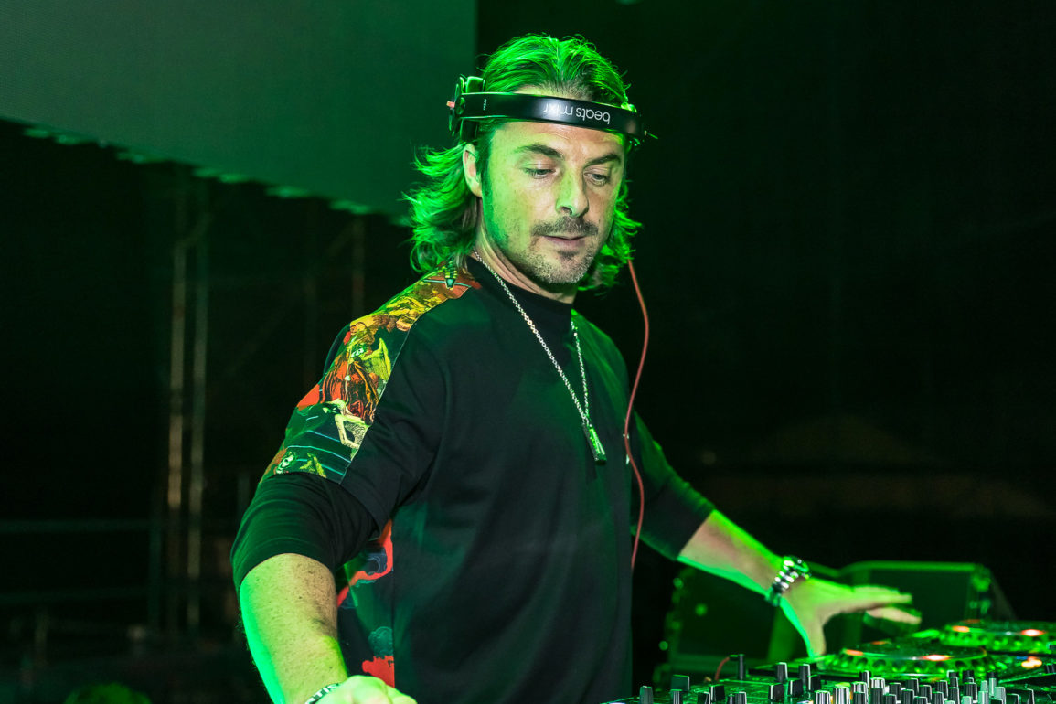 Através-de-seu-instagram,-Axwell-libera-versão-deseja-por-fãs-de-“It-Gets-Better”