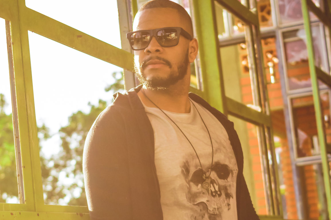 Lucas-Limas-e-Low-Phase-liberam-para-free-download-versão-de-'Astronaut-in-The-Ocean”,-tocada-por-Vintage-Culture-no-Lollapalooza