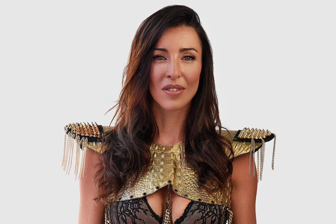 Em ascensão, conheça a DJ espanhola B Jones