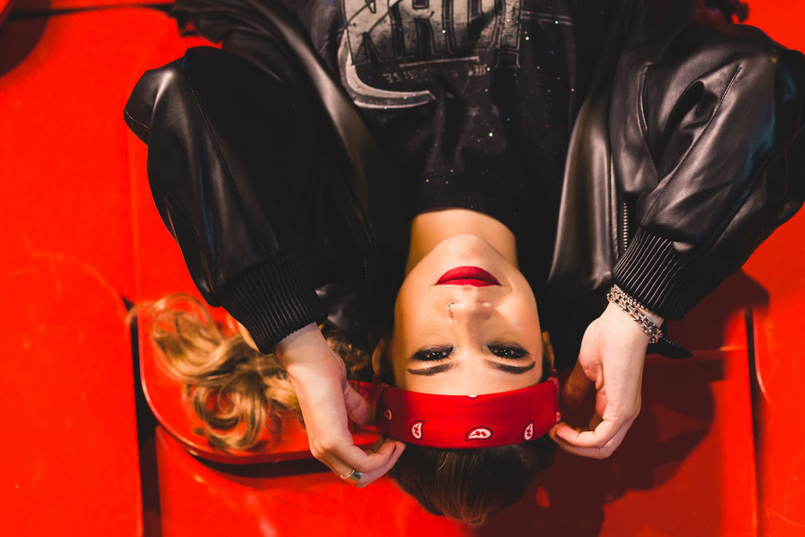 Red Cloak mostra mais uma vez sua versatilidade com “Insane”, novo som na pegada Slap House