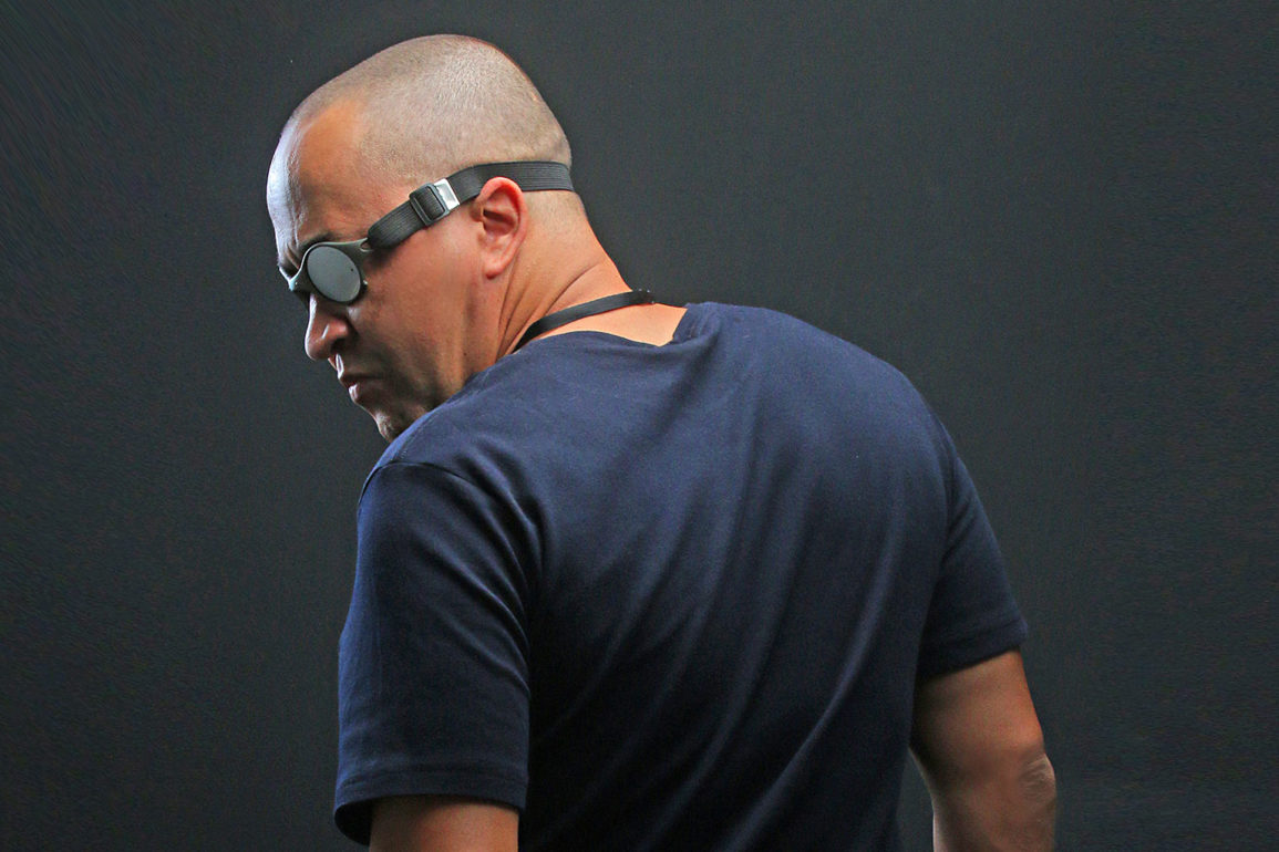 HIPINOZZE fala sobre carreira e apresenta seu som em novo set autoral