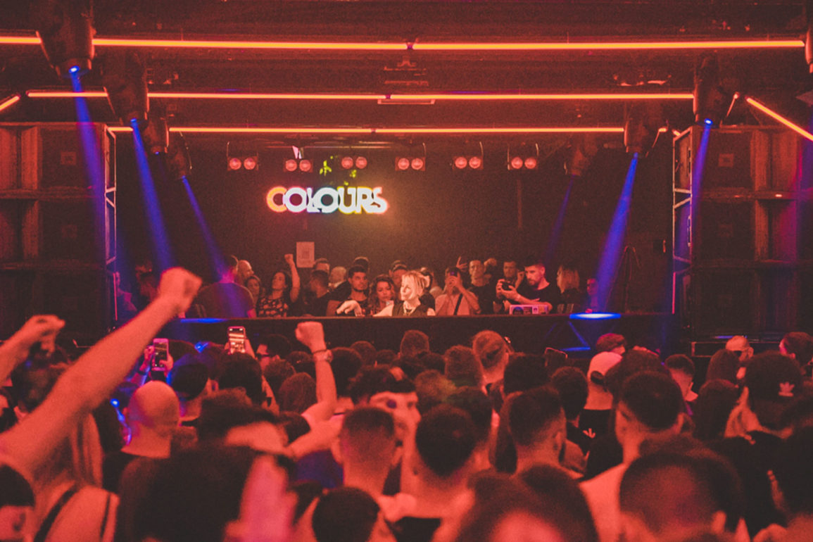 A-colours-mudou-a-cena-eletronica-no-RS-e-continua-a-movimenta-la-com-o-melhor-e-o-mais-novo-da-musica A-colours-mudou-a-cena-eletronica-no-RS-e-continua-a-movimenta-la-com-o-melhor-e-o-mais-novo-da-musica