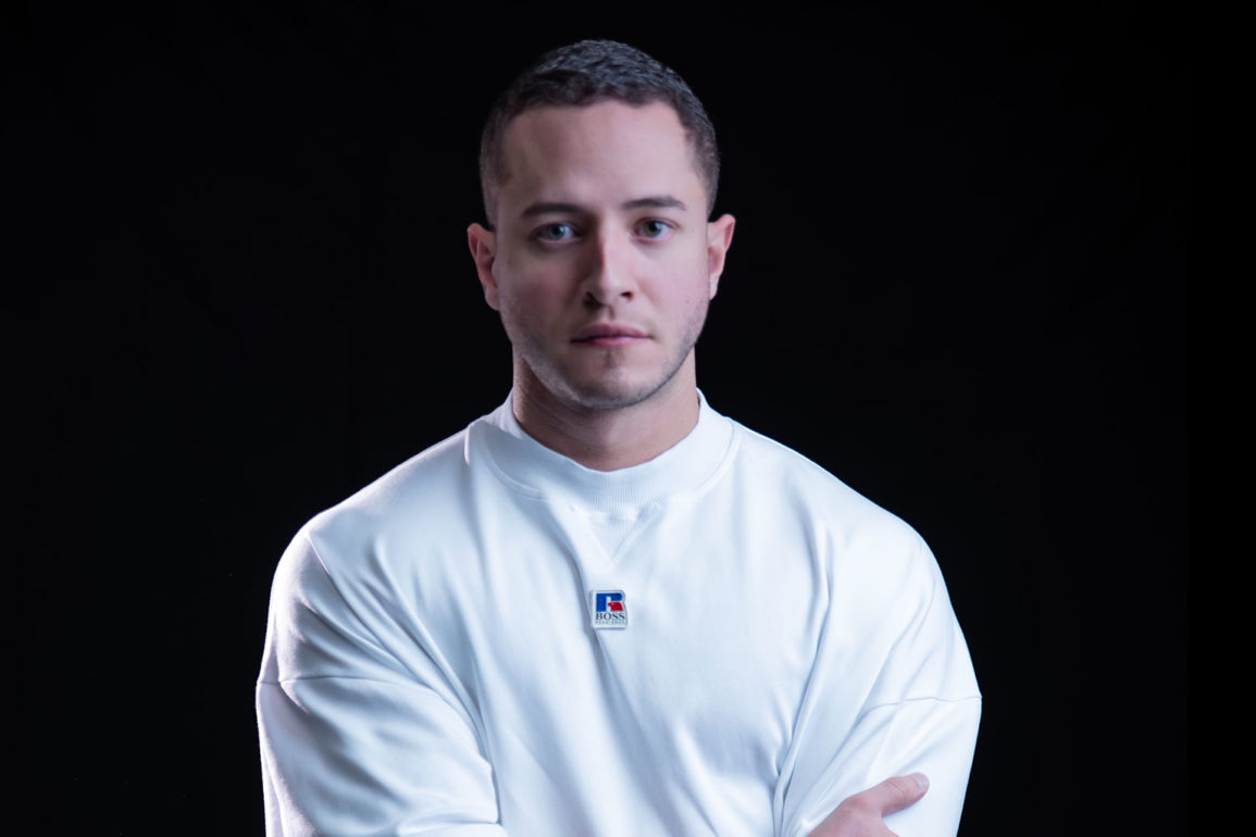 Com-passado-na-música-clássica,-Kallak-traz-à-eletrônica-emoções-vividas-na-pandemia---com-“Fly-Out”