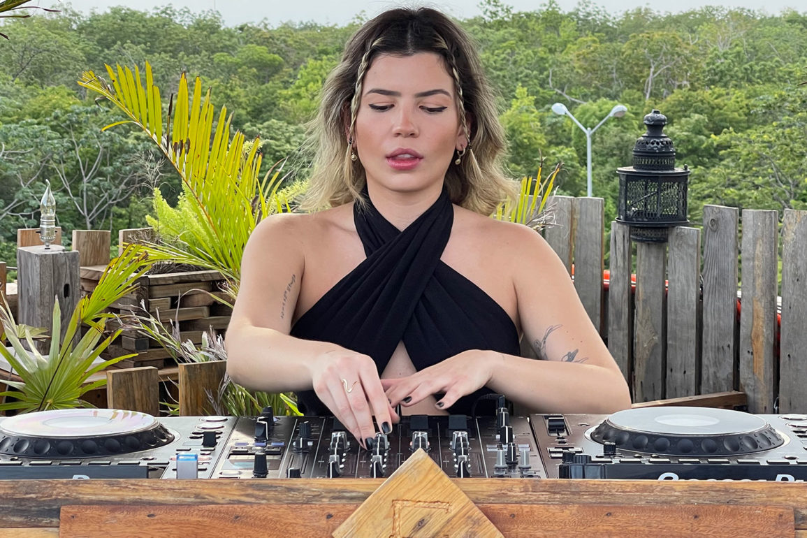 Conheça-a-DJ-e-produtora-Solare-e-assista-seu-set-na-EPHIMERA-Tulum