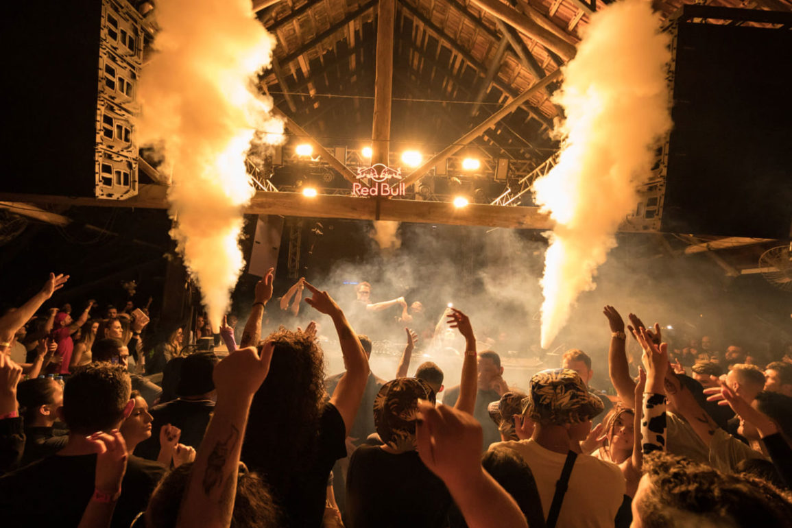 El-Fortin-celebra-17-anos-com-14-horas-de-festa-e-long-set-de-Victor-Lou El-Fortin-celebra-17-anos-com-14-horas-de-festa-e-long-set-de-Victor-Lou