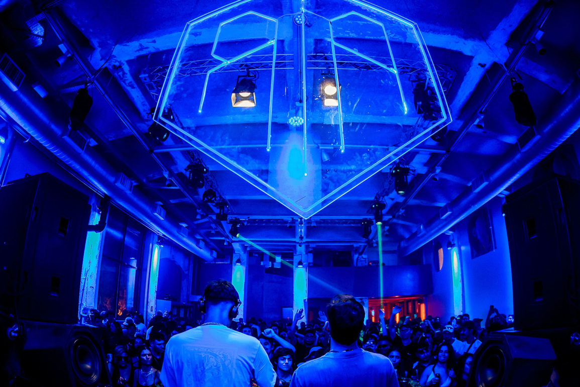 AiR-Rooftop-prepara-o-público-para-sua-próxima-edição,-em-outubro,-com-line-up-recheado-de-Tech-House