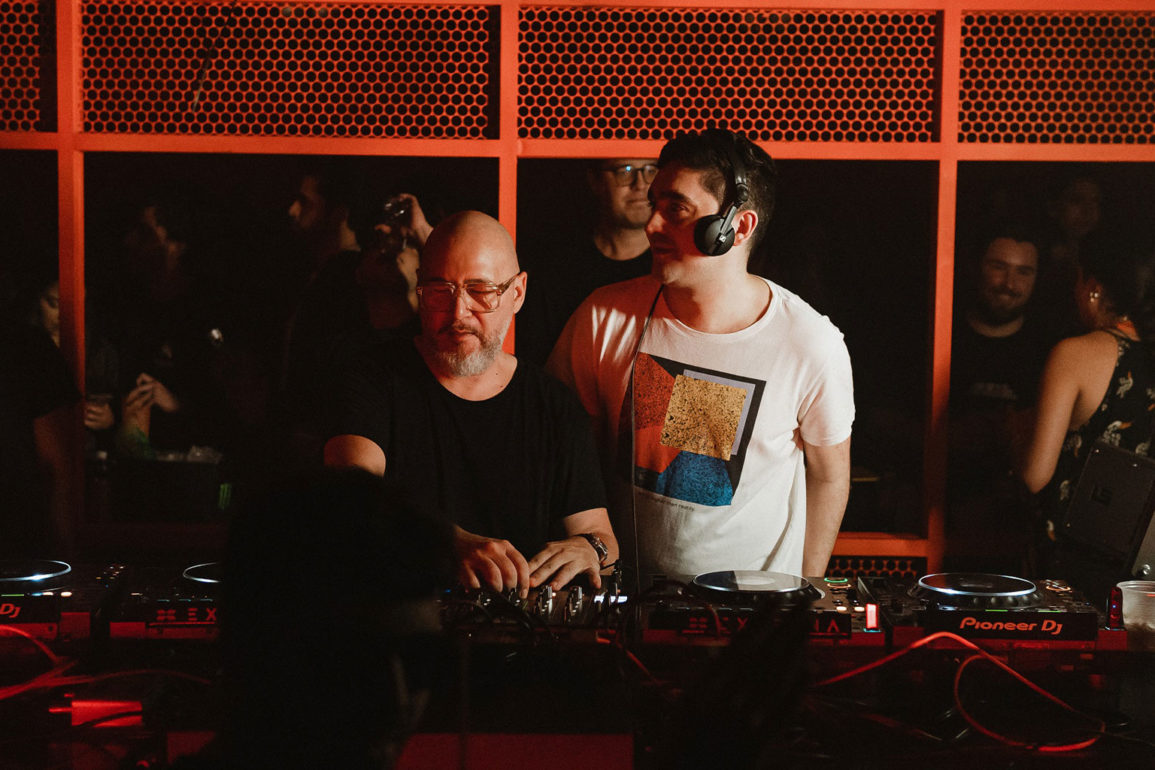 Relembre-como-foram-as-celebracoes-especiais-dos-15-anos-do-5uinto-na-Externa