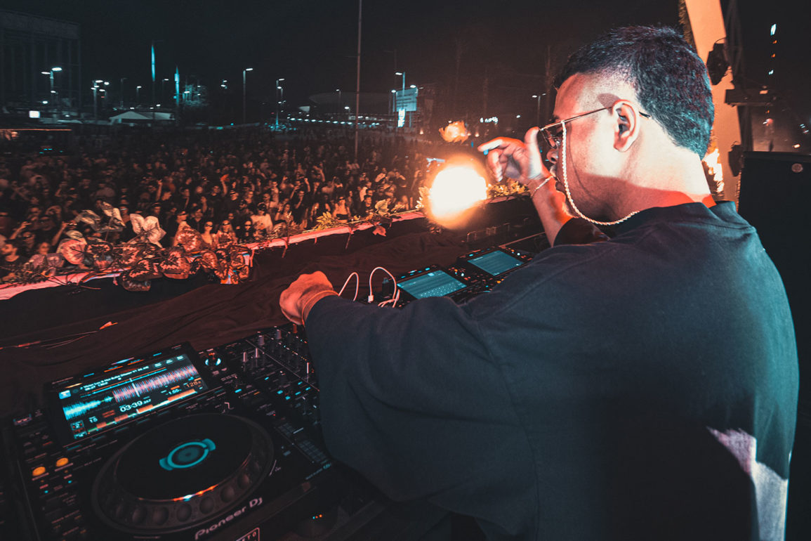 Requinte-e-Minimalismo---“Saviours”-de-Victor-Lou-com-a-cantora-LALALAURA,-faz-parte-de-uma-nova-etapa-artística-do-DJ