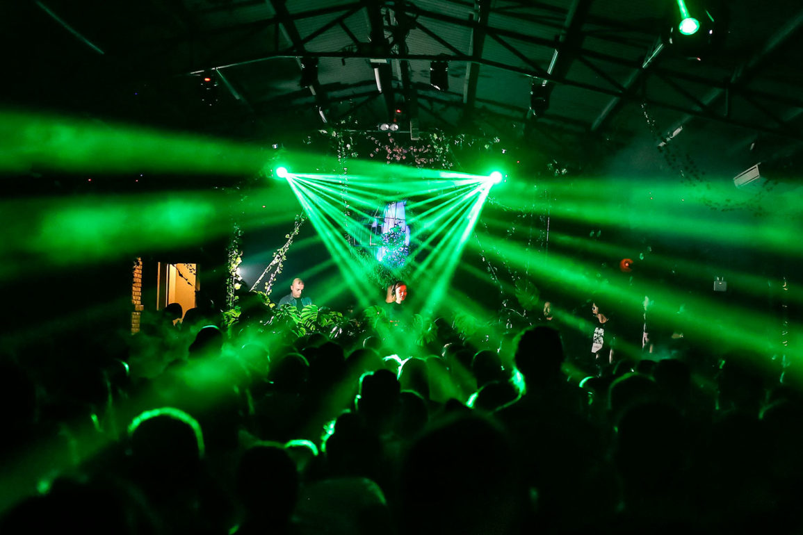 Club-iconico-de-Berlim-Watergate-celebra-seus-20-anos-no-Surreal-Park