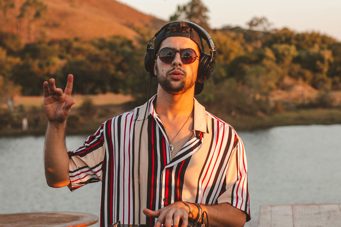 Deep-in-Serra-e-o-projeto-de-Avidd-que-vem-conectando-a-musica-eletronica-com-destinos-paradisiacos Deep-in-Serra-e-o-projeto-de-Avidd-que-vem-conectando-a-musica-eletronica-com-destinos-paradisiacos