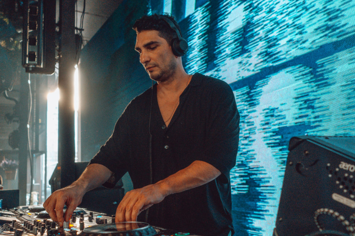 Destaque-nos-principais-rankings-eletrônicos-do-mundo,-Leandro-da-Silva-lança-'In-The-Cold-Of-The-Night'