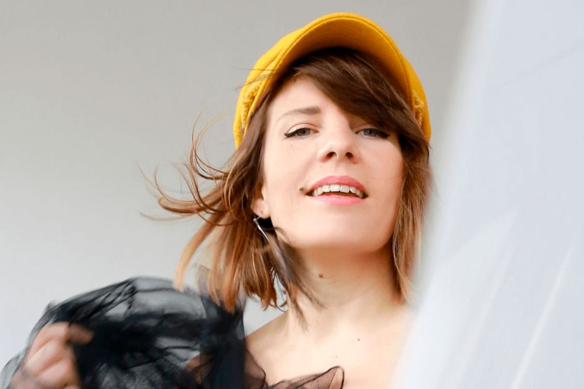 Antecipando-seu-VA-de-final-de-ano-Me-Gusta-Records-lanca-single-de-Beth-Lydi