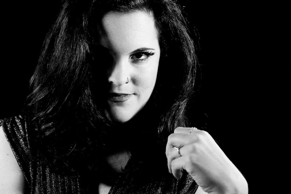 B4RBRA-explica-o-processo-por-tras-de-seu-novo-single-Alive-pela-Diversall-Music-de-Ella-De-Vuono