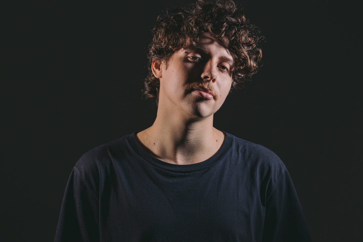 Como-mixar-faixas-hipnoticas-e-sons-experimentais-sem-perder-o-ritmo-Limbo-Path-passa-o-segredo Como-mixar-faixas-hipnoticas-e-sons-experimentais-sem-perder-o-ritmo-Limbo-Path-passa-o-segredo