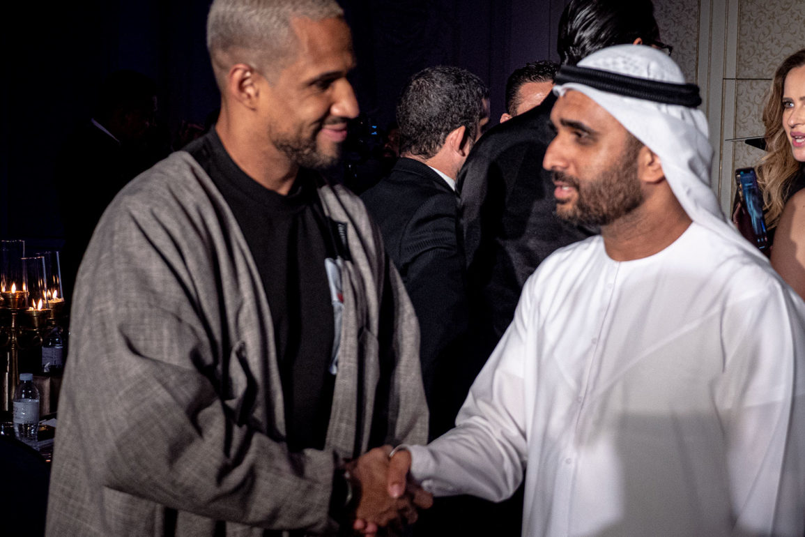 Smith-Dj-ganha-prêmio-internacional-na-Versace-em-Dubai