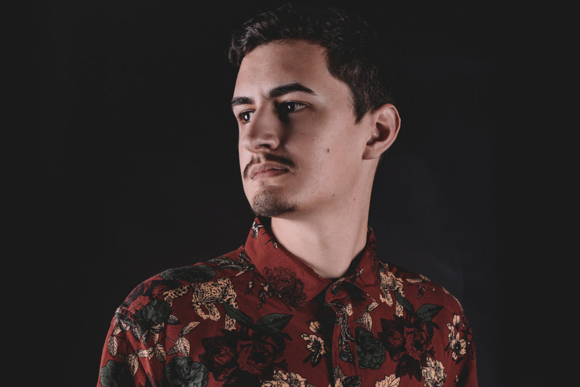 Conheça-o-DJ-e-produtor-Felipe-Afonso-através-do-'Telling-Secrets',-seu-projeto-de-sets