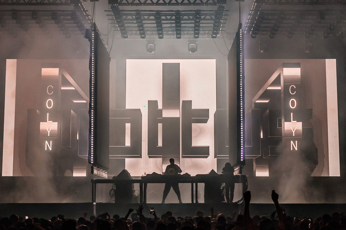 Com-maturidade-artistica-evidente-Mottus-faz-debute-e-mostra-que-foi-a-primeira-de-muitas-novas-edicoes Com-maturidade-artistica-evidente-Mottus-faz-debute-e-mostra-que-foi-a-primeira-de-muitas-novas-edicoes