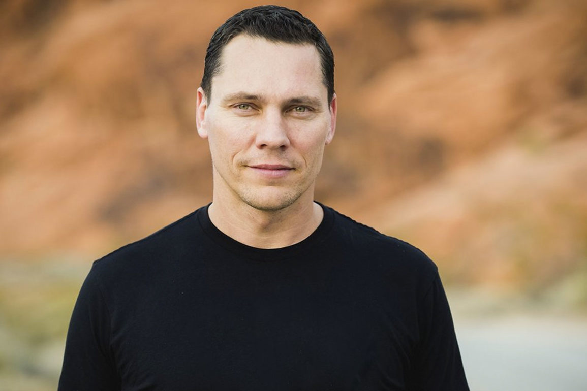 Como-Tiesto-conta-a-historia-da-musica-eletronica-de-forma-genial-atraves-de-sua-trajetoria