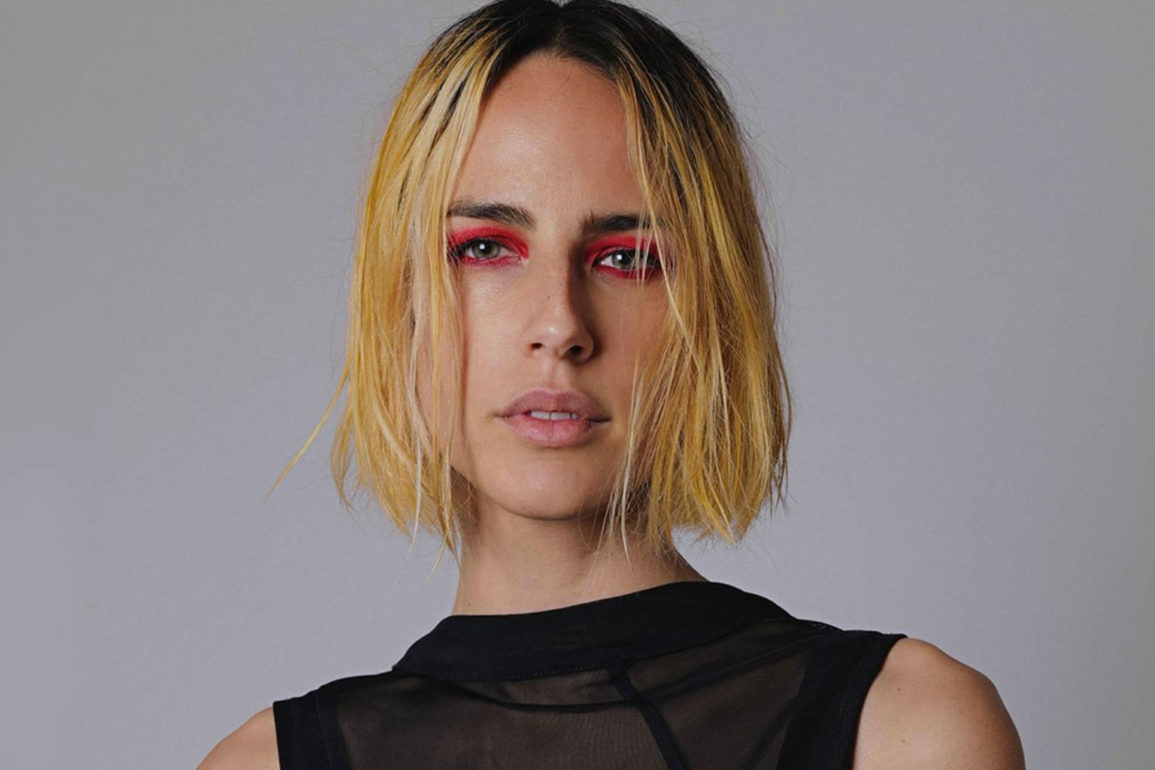 Saindo-da-curva-Conheca-mais-sobre-Brina-Knauss-e-seu-som Saindo-da-curva-Conheca-mais-sobre-Brina-Knauss-e-seu-som