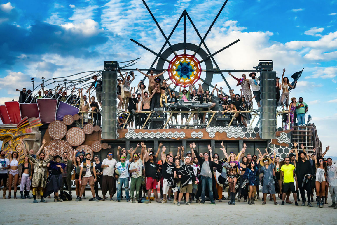 Conheca-o-Mayan-Warrior-e-assista-aos-sets-mais-relevantes-gravados-no-Burning-Man