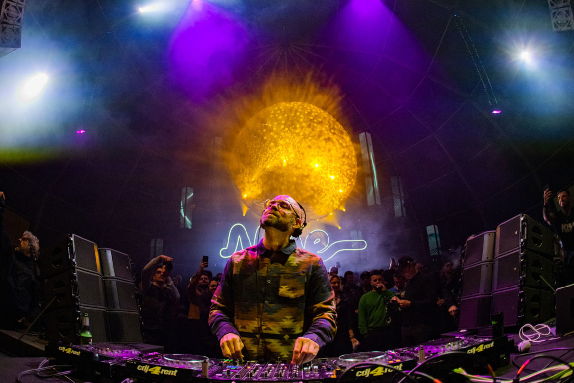 Apos-estreia-inesquecivel-Tinlicker-retorna-ao-Brasil-para-segunda-edicao-do-Ame-Melodique Apos-estreia-inesquecivel-Tinlicker-retorna-ao-Brasil-para-segunda-edicao-do-Ame-Melodique