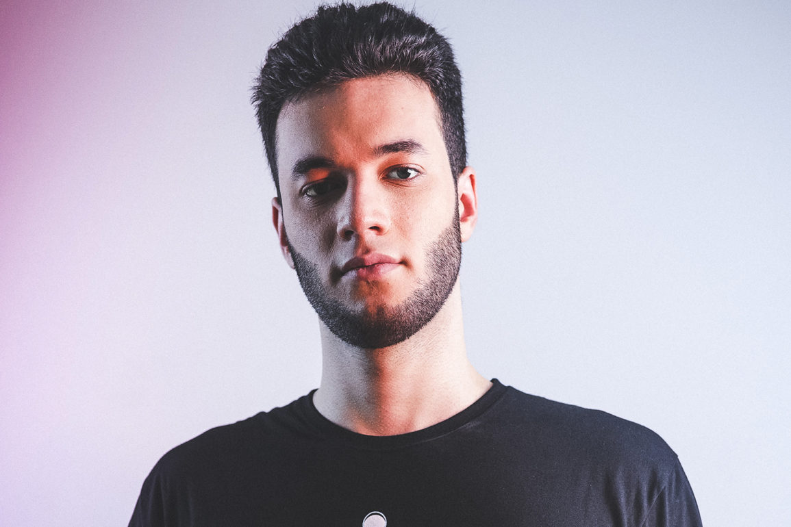 ZEKA,-DJ-e-produtor-que-acumula-mais-de-800-mil-streams-no-Spotify,-lança-remix-de-“Noite-Estrelada”,-do-DJ-Maia-e-MC-Kevin-o-Chris- ZEKA,-DJ-e-produtor-que-acumula-mais-de-800-mil-streams-no-Spotify,-lança-remix-de-“Noite-Estrelada”,-do-DJ-Maia-e-MC-Kevin-o-Chris-