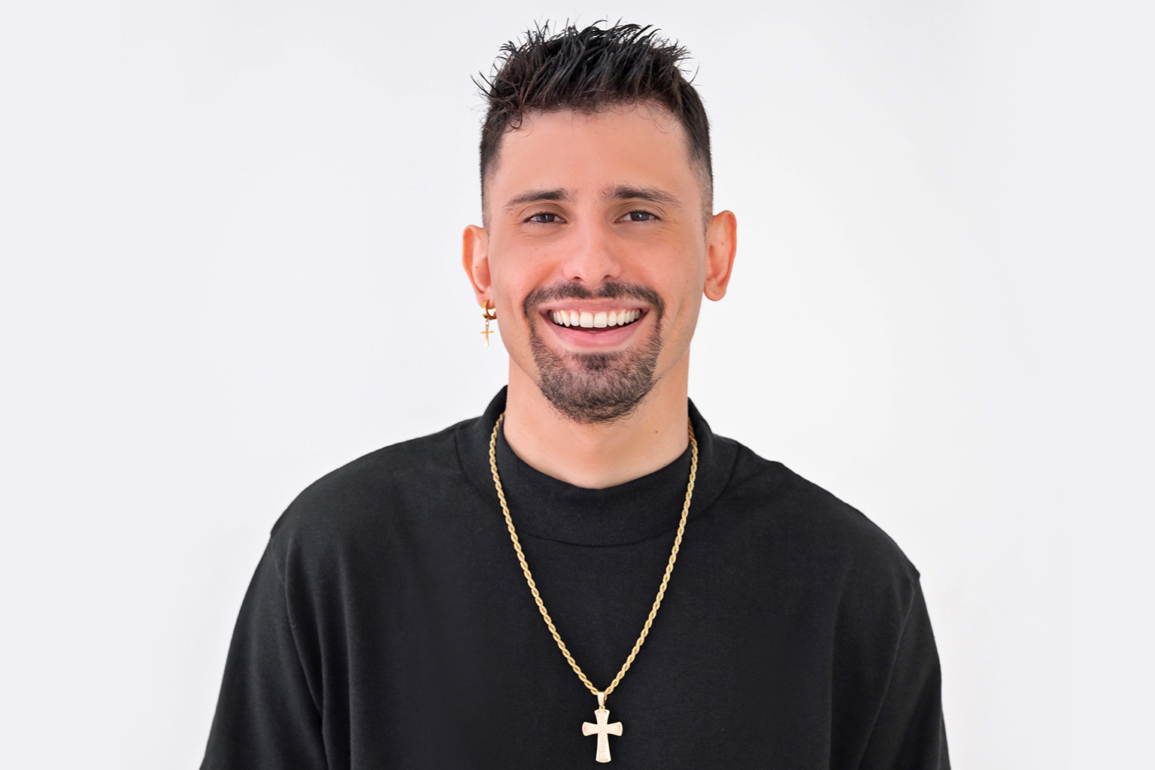 Conheça-Caique-Carvalho,-artista-que-vem-recebendo-suportes-de-Wade,-Miguel-Bastida-e-LouLou Conheça-Caique-Carvalho,-artista-que-vem-recebendo-suportes-de-Wade,-Miguel-Bastida-e-LouLou