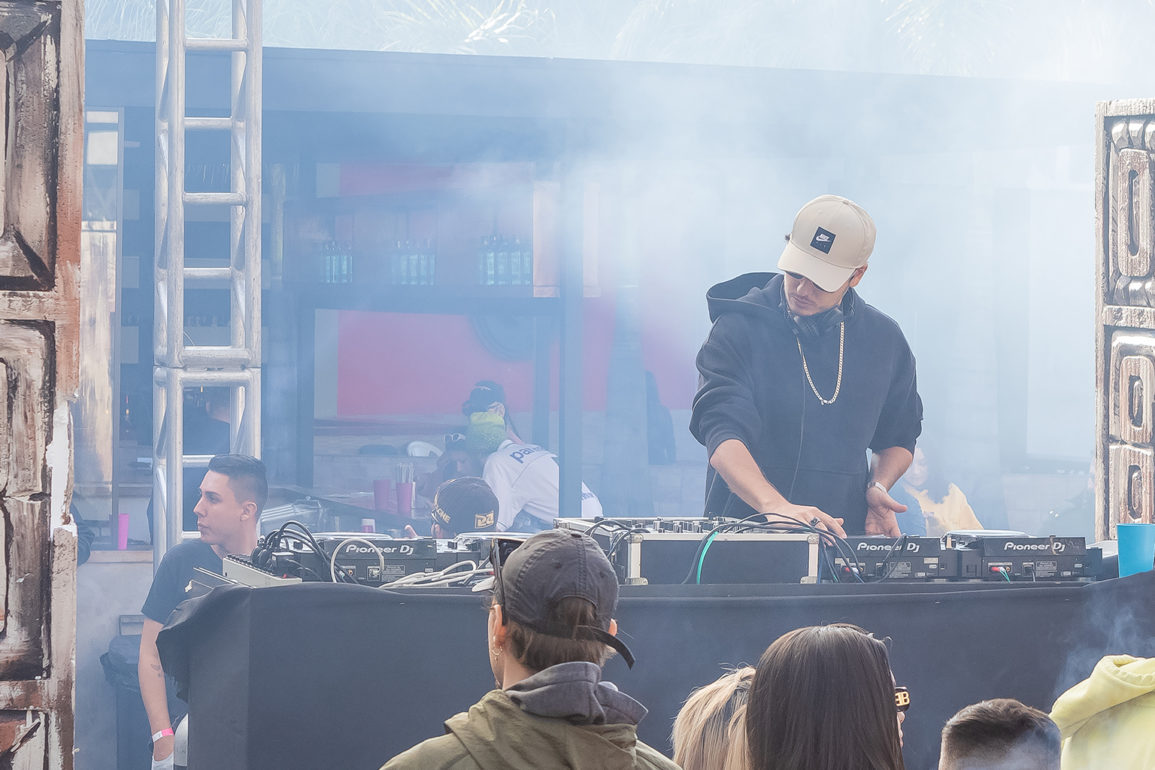 A festa Hey Hoy traz Loulou Players para 11ª edição da festa no Espaço Taal em Alphaville, São Paulo