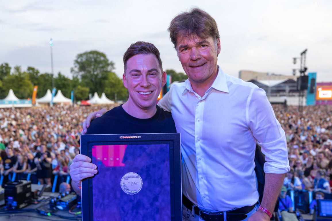 Hardwell-recebe-titulo-de-cidadao-honorario-de-Breda-na-Holanda